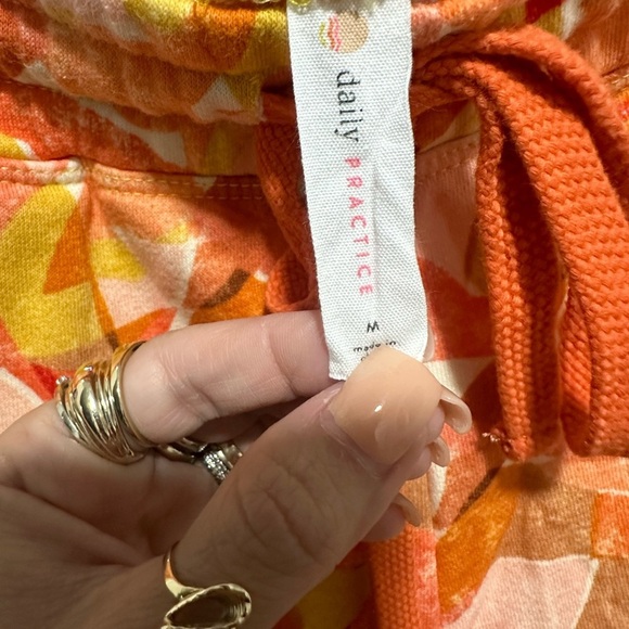 Daily Practice Anthropologie Shorts Women's Size Medium Orange Beach Lounge - Picture 4 of 4